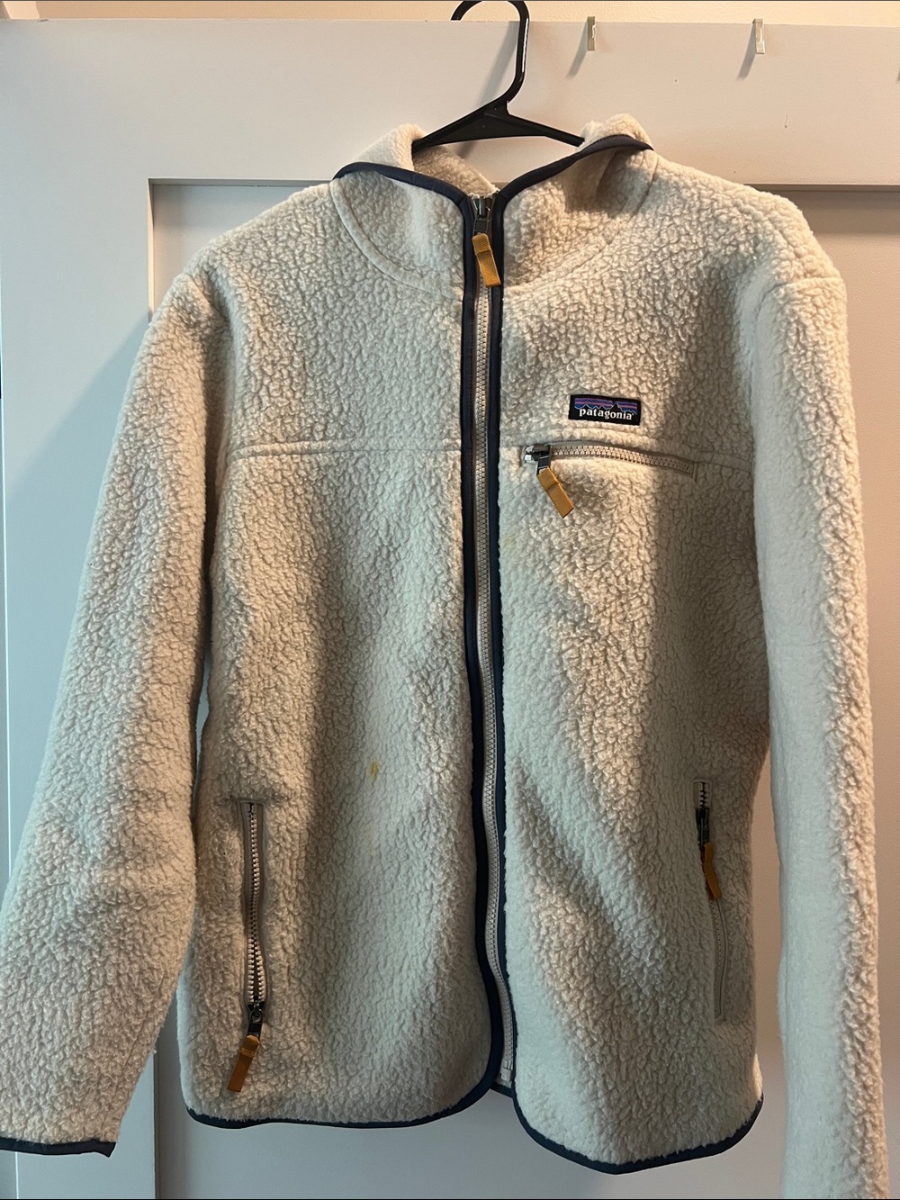 Patagonia Women’s Cream Sherpa Fleece Jacket with Navy Trim